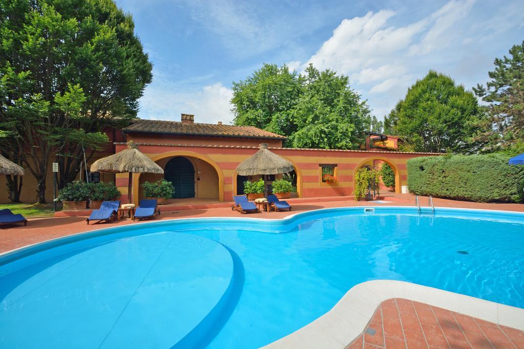 Calamidoro Hotel Calcinaia Bagian luar foto