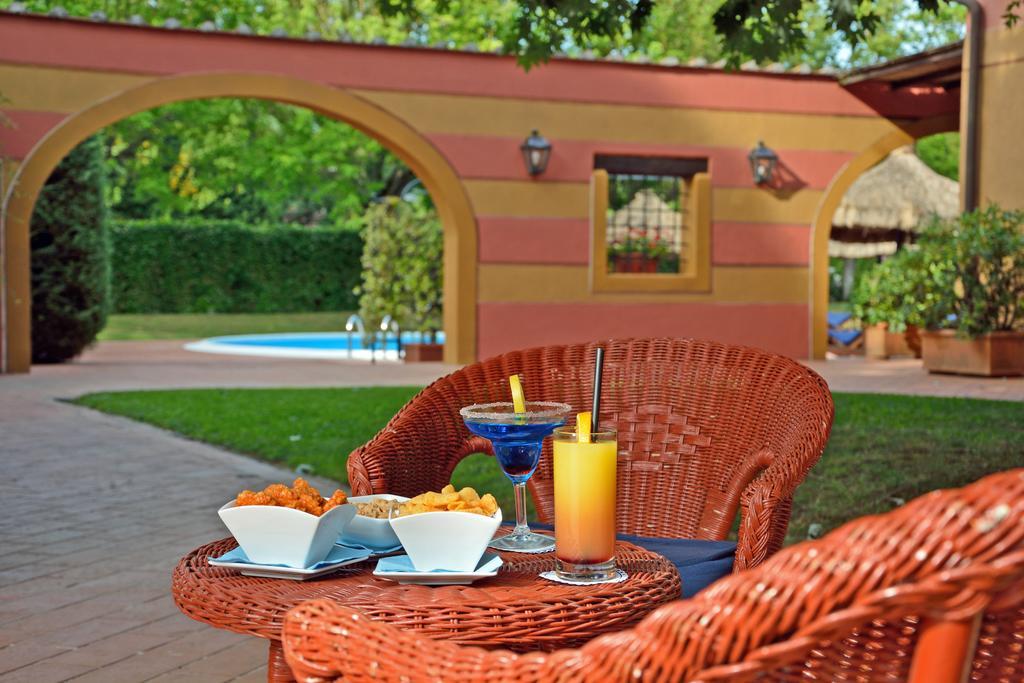 Calamidoro Hotel Calcinaia Bagian luar foto
