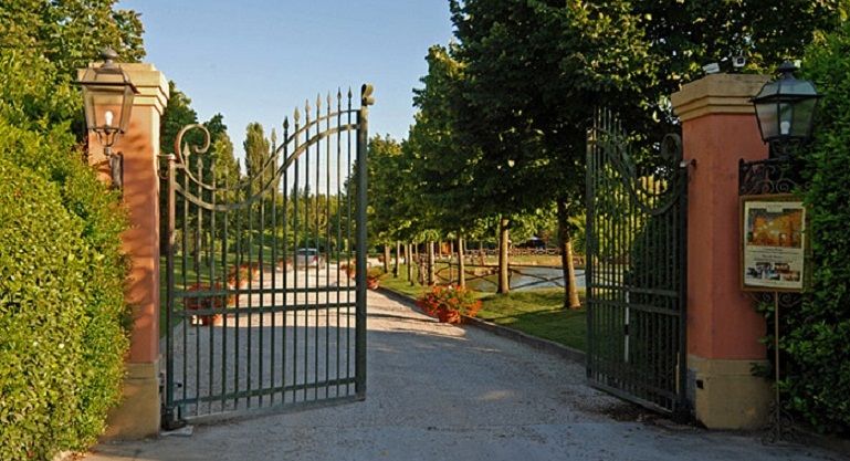 Calamidoro Hotel Calcinaia Bagian luar foto